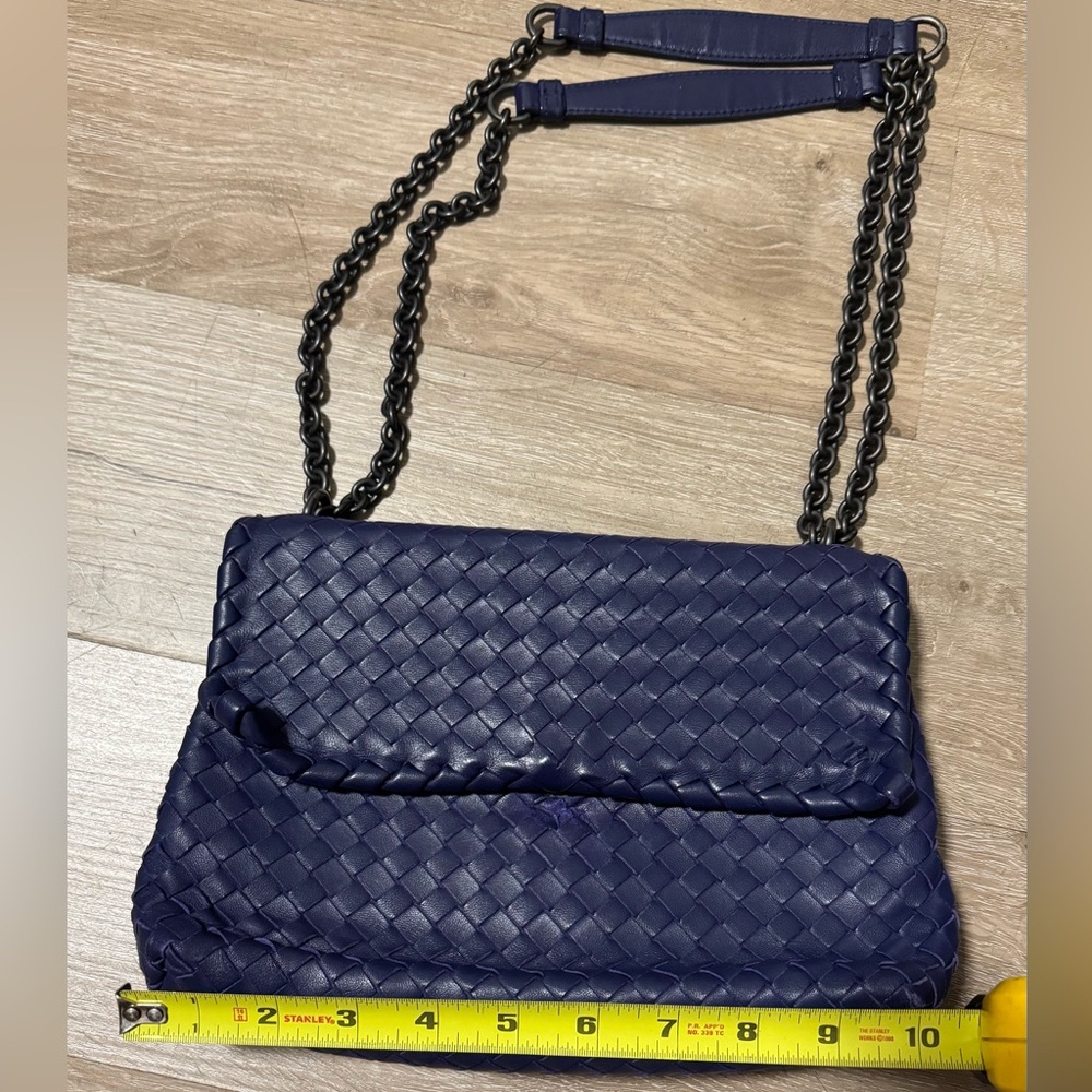 Bottega Veneta Navy Woven Leather Shoulder Bag - Picture 11 of 13